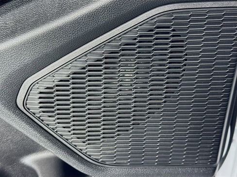 Used 2025 Jeep Grand Cherokee Limited w/ Black Appearance Package image 23