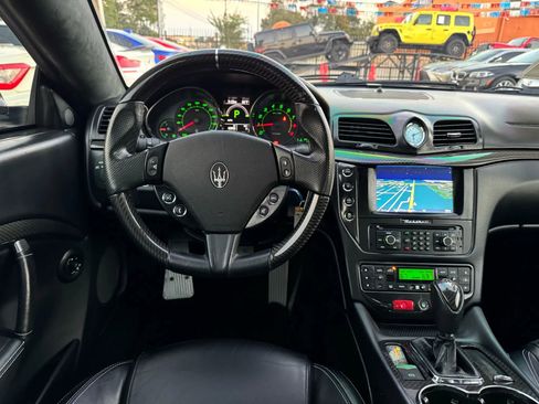 Used 2013 Maserati GranTurismo Sport image 29