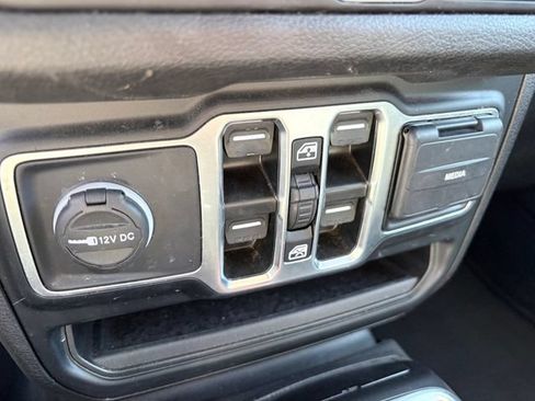 Used 2024 Jeep Wrangler Unlimited AWD/4WD image 20