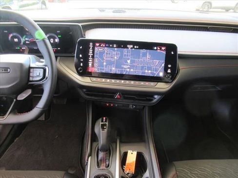 Used 2025 Dodge Charger R/T w/ Quick Order Package 25M R/T image 18