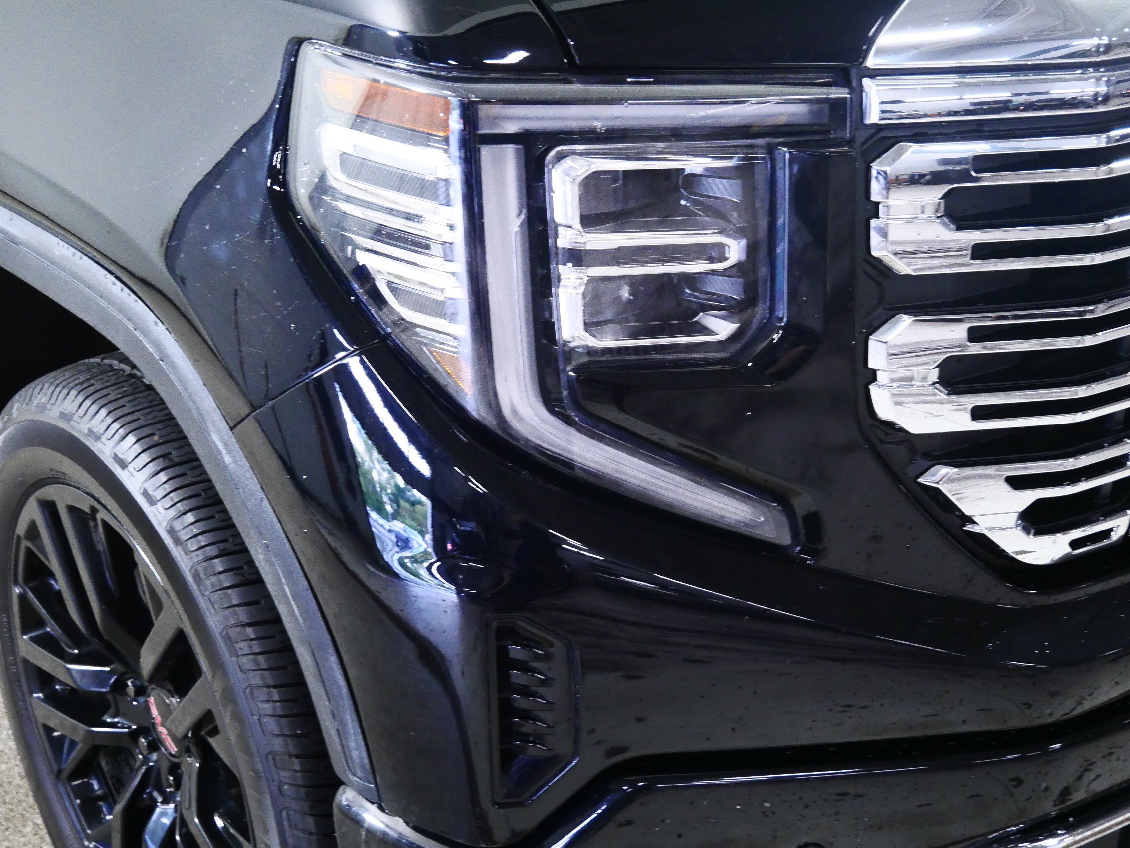 Used 2022 GMC Sierra 1500 Denali AWD/4WD image 16