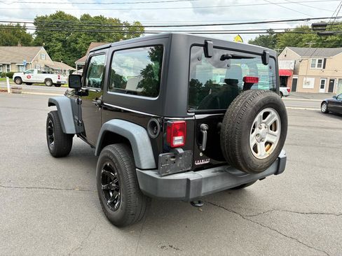 Used 2015 Jeep Wrangler Sport w/ Connectivity Group AWD/4WD image 3