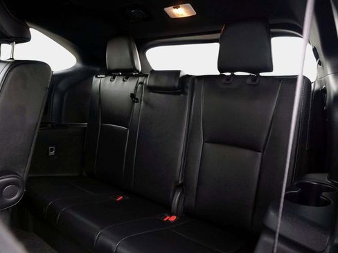 Used 2024 Toyota Highlander XSE image 19