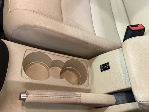 Used 2010 Volkswagen Jetta TDI image 15