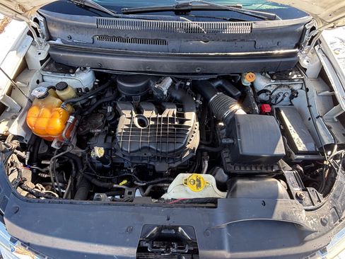 Used 2011 Dodge Journey Lux image 9