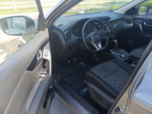 Used 2022 Nissan Rogue Sport SV image 8
