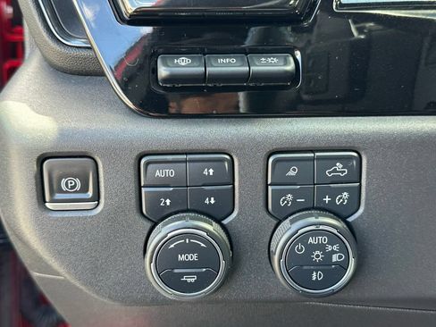 Used 2023 Chevrolet Silverado 1500 ZR2 w/ Technology Package AWD/4WD image 33