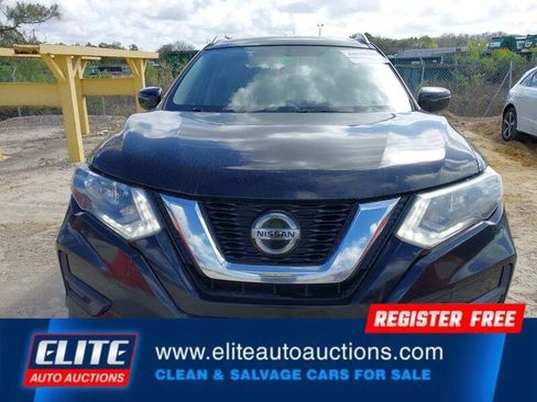 Used 2018 Nissan Rogue SV image 11