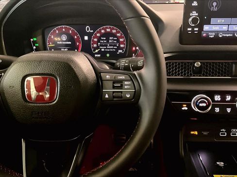 Used 2025 Honda Civic Type R image 22