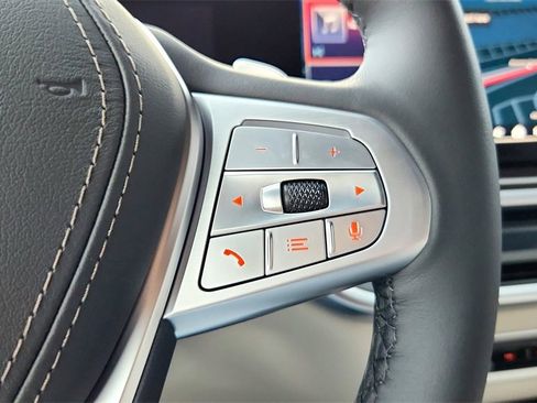 Used 2025 BMW X7 xDrive40i image 42