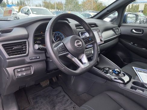 Used 2025 Nissan Leaf SV Plus image 19