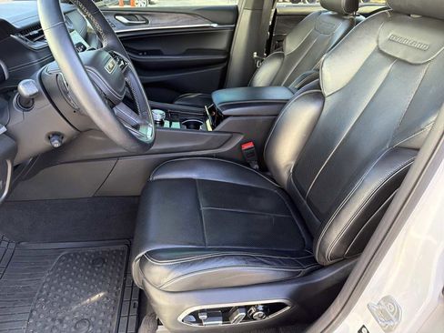 Used 2021 Jeep Grand Cherokee L Overland w/ Luxury Tech Group IV image 20