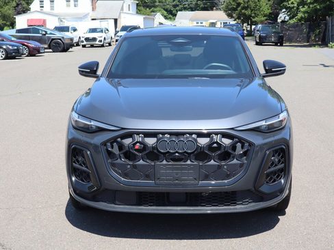 Used 2025 Audi SQ5 Premium Plus w/ Premium Plus Package AWD/4WD image 3