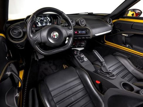 Used 2016 Alfa Romeo 4C Spider w/ Spider Track Package 4 RWD image 21