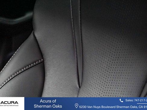 Used 2025 Acura MDX SH-AWD w/ Technology Package image 34