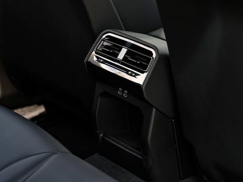 Used 2025 BMW 530i RWD image 50