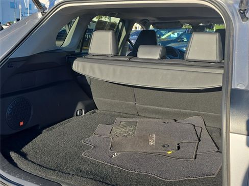 Used 2023 Toyota RAV4 XLE Premium image 8