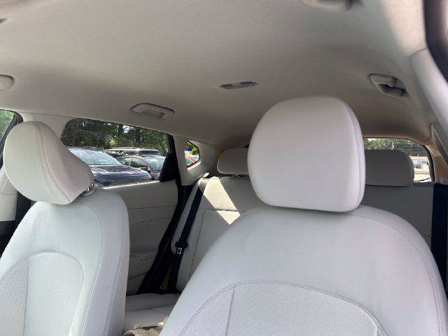 New 2027 Hyundai Kona SEL Sport AWD/4WD image 21