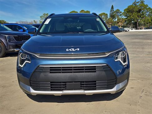 New 2026 Kia Niro EX image 3
