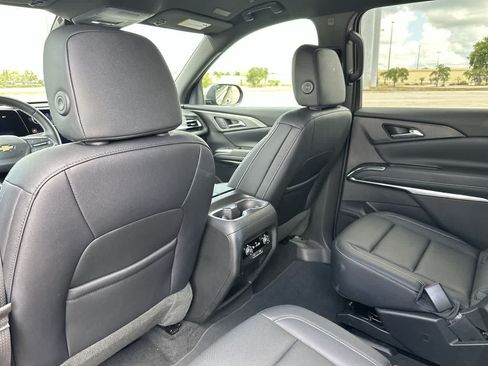 Used 2026 Chevrolet Traverse LT FWD image 22