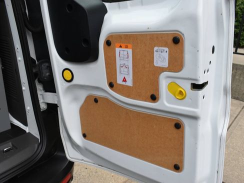 Used 2020 Ford Transit Connect XL FWD image 13