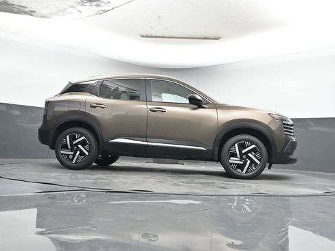 New 2026 Nissan Kicks SV w/ Charging Package image 30