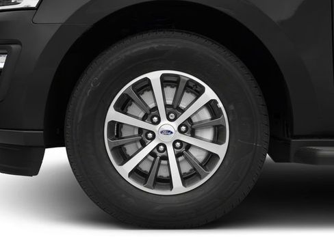 Used 2018 Ford Expedition Platinum RWD image 11