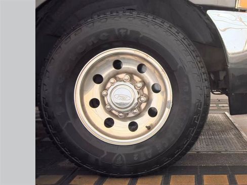 Used 2002 Ford F250 Lariat RWD image 10