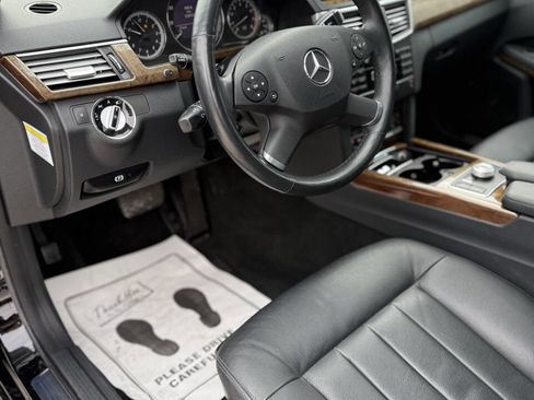 Used 2010 Mercedes-Benz E 350 4MATIC Sedan image 11