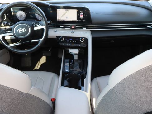 Used 2024 Hyundai Elantra Limited FWD image 10
