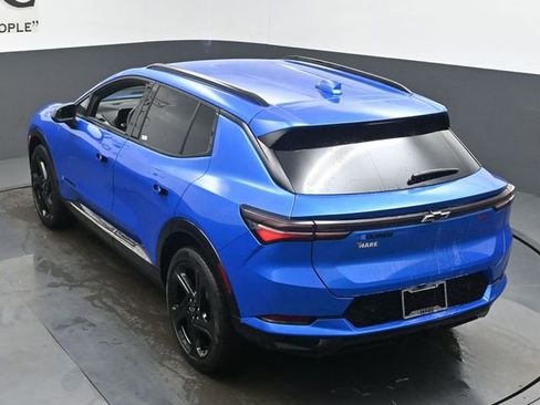 Used 2024 Chevrolet Equinox EV RS FWD image 40