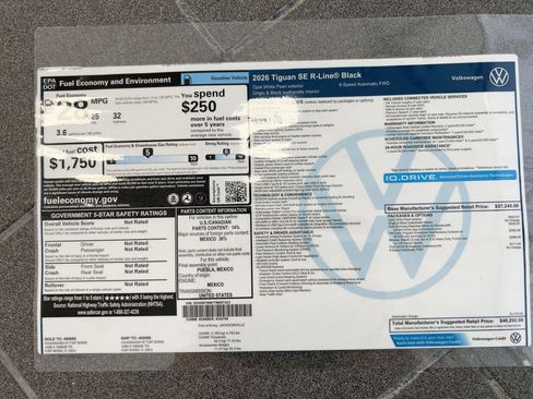 New 2026 Volkswagen Tiguan SE R-Line image 32