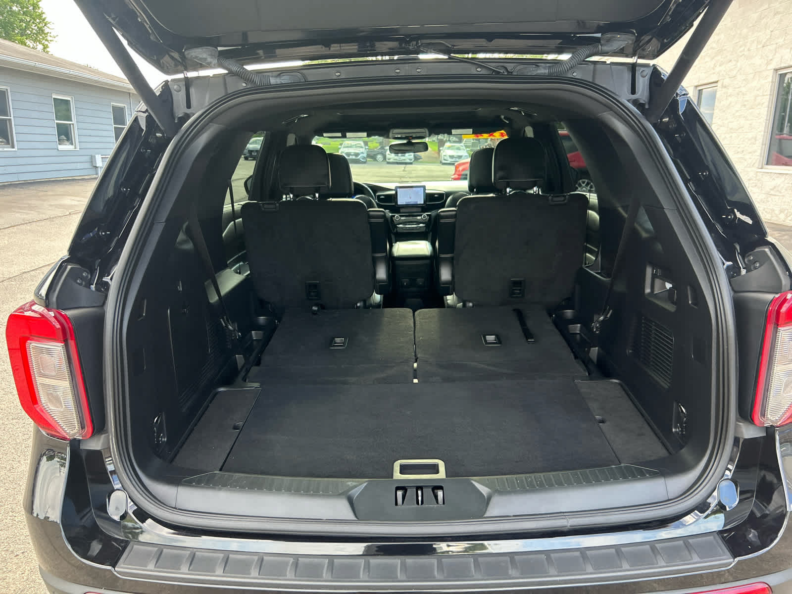 Used 2022 Ford Explorer ST w/ ST Street Pack AWD/4WD image 27