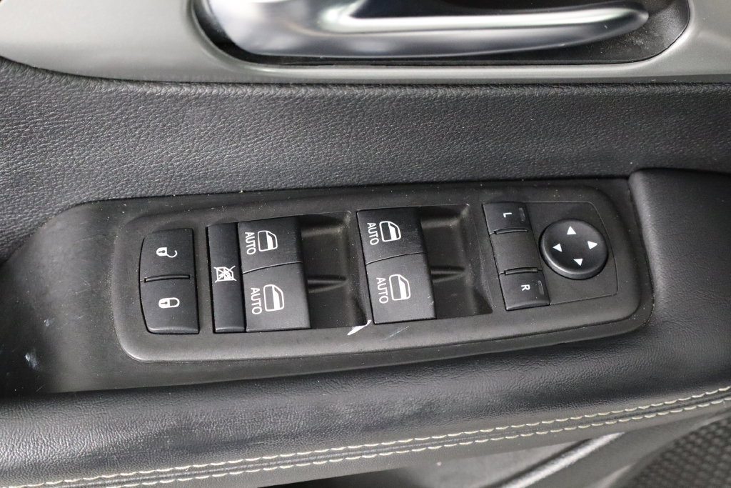 Used 2025 Chrysler Pacifica Select FWD image 22