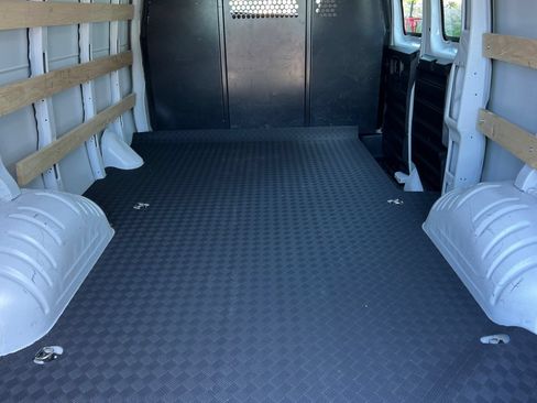 Used 2025 Chevrolet Express 2500 w/ Driver Convenience Package RWD image 17