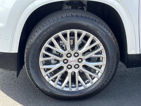 Used 2024 GMC Acadia Denali w/ Super Cruise Package image 12