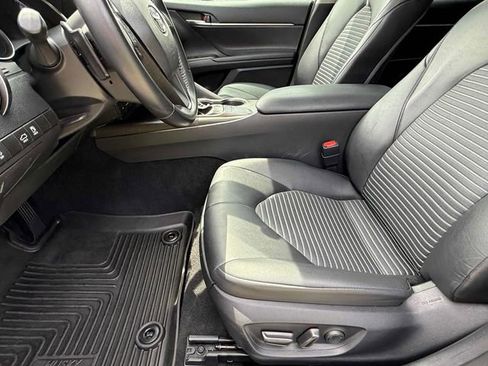 Used 2023 Toyota Camry SE image 13