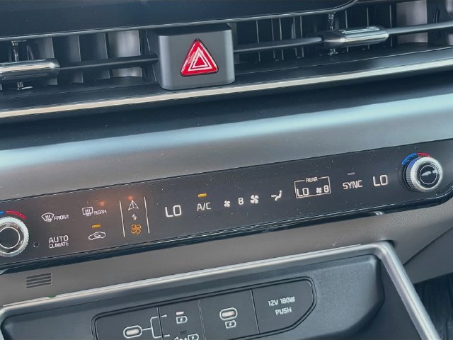 New 2026 Kia Carnival FWD image 16