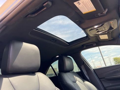 Used 2025 Cadillac CT4 Luxury image 35