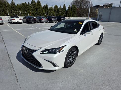 Used 2022 Lexus ES 350 w/ Premium Package image 1