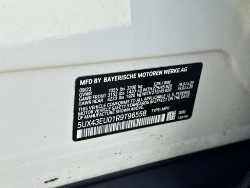 Used 2024 BMW X5 xDrive50e image 7