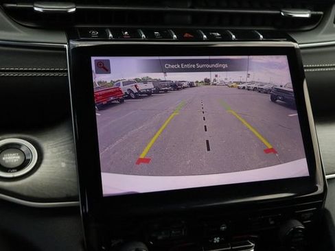 Used 2023 Jeep Grand Cherokee L Limited w/ Luxury Tech Group II AWD/4WD image 21