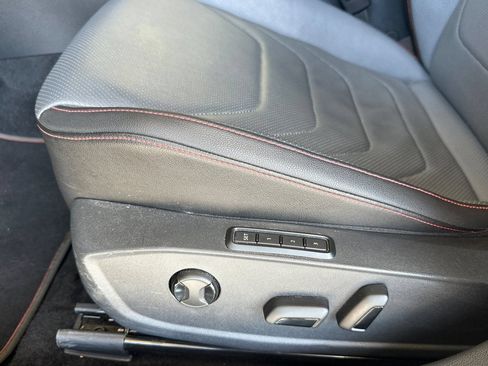Used 2025 Volkswagen Jetta GLI Autobahn FWD image 13