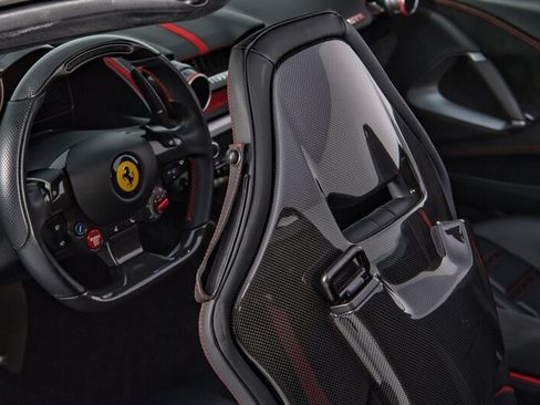 Used 2022 Ferrari 812 GTS RWD image 22