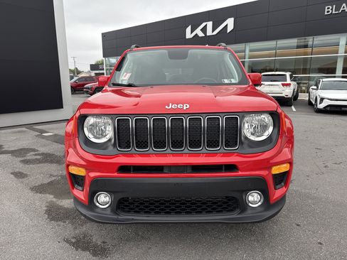 Used 2019 Jeep Renegade Latitude w/ Cold Weather Group AWD/4WD image 9