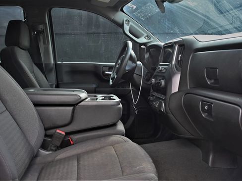Used 2024 Chevrolet Silverado 2500 Custom w/ Custom Value Package AWD/4WD image 11