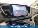 Used 2022 Chrysler Pacifica Touring-L image 4