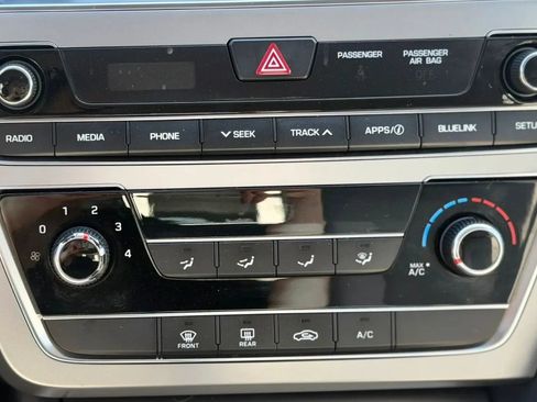 Used 2017 Hyundai Sonata SE FWD image 25