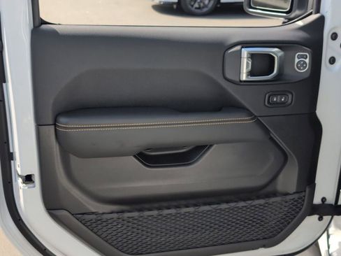 New 2026 Jeep Gladiator Sport image 13