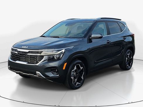 Used 2024 Kia Seltos EX AWD/4WD image 8
